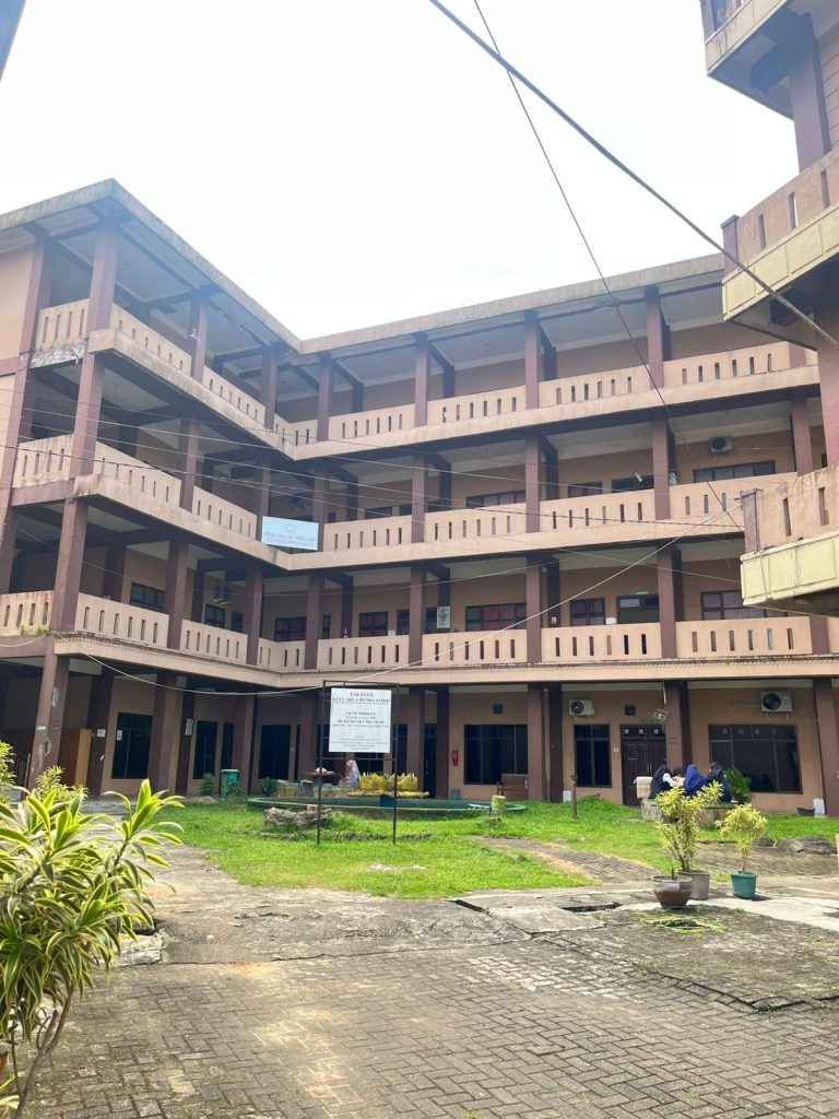 LABORATORIUM FARMASI